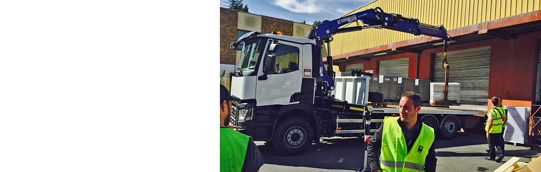 Camion grue auto-déchargeable Renault